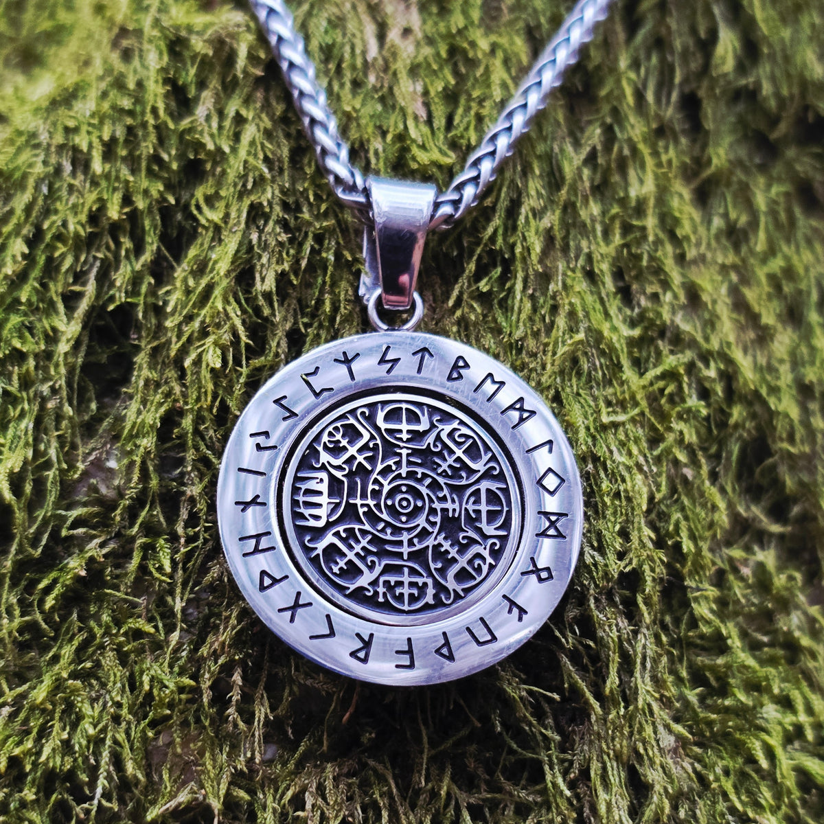 Rotating Vegvisir Polished S - Wikinger Halskette