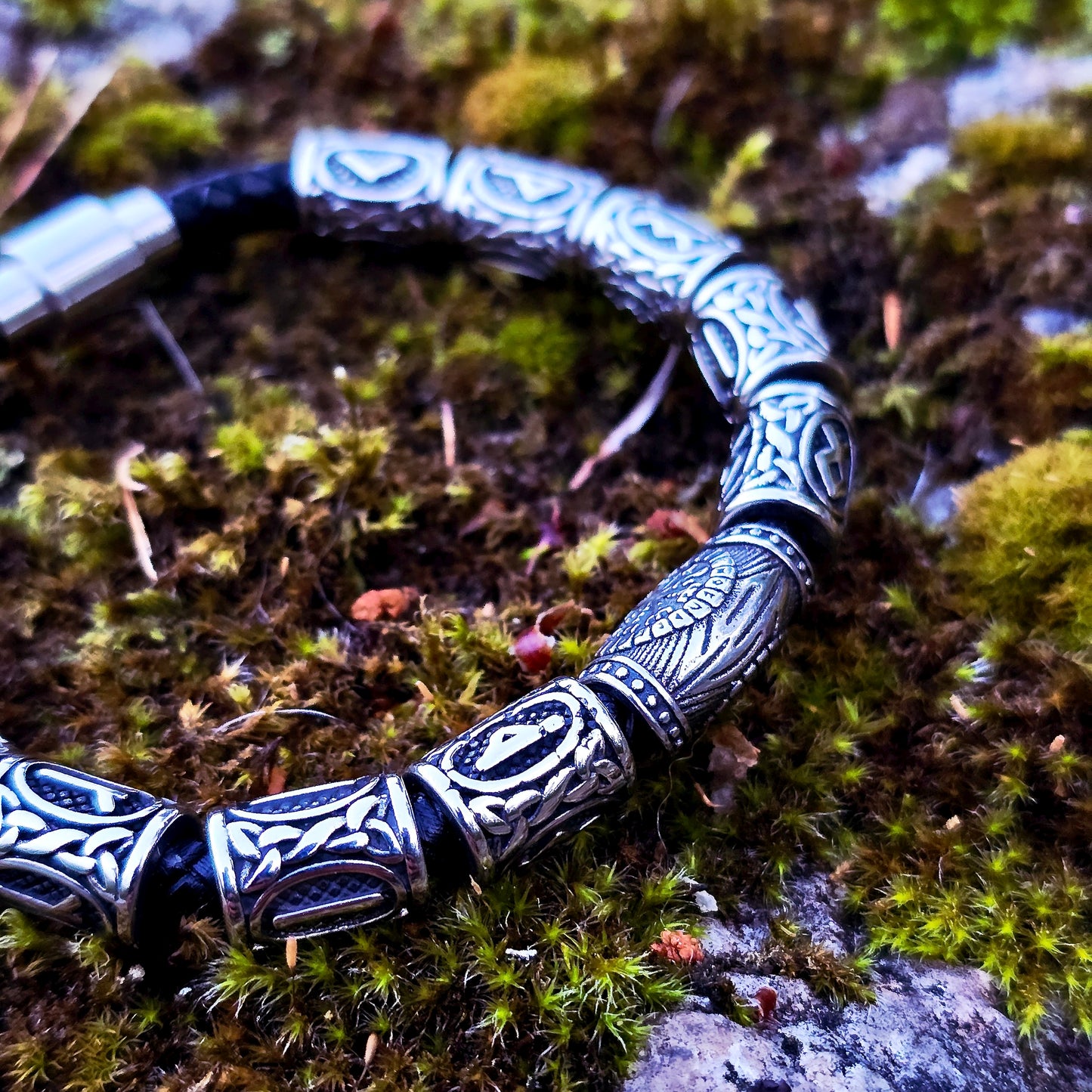 Bracelet Norse Rune Beads