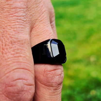 Midnight Stone – Black Signet Ring