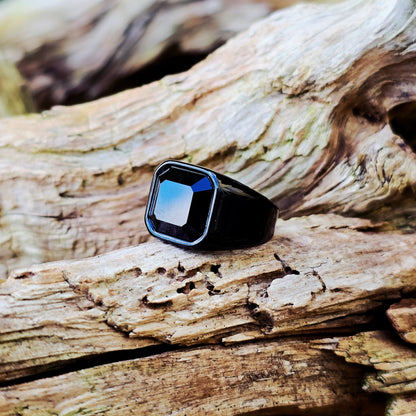 Midnight Stone – Black Signet Ring