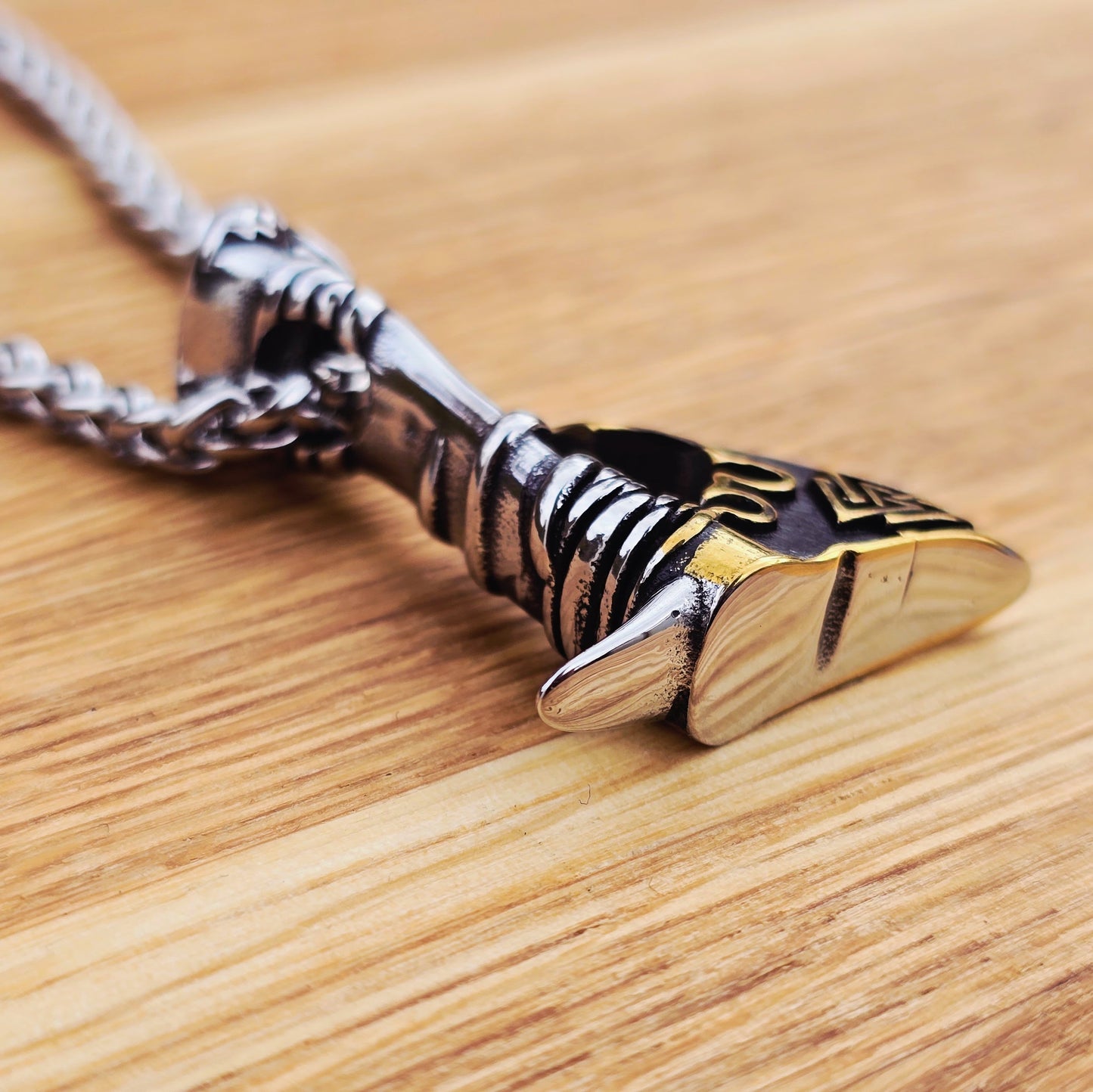 Halsband Stridsyxa - Dubbelfärgad