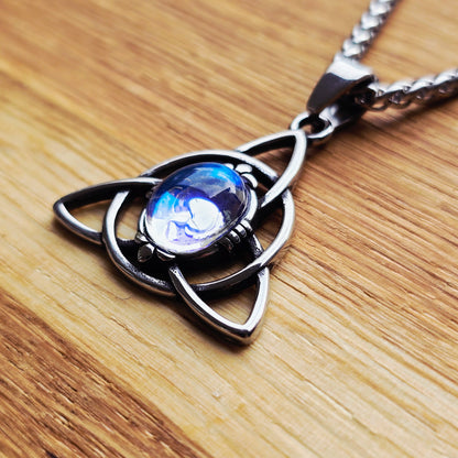 Necklace Celtic Triquetra Knot