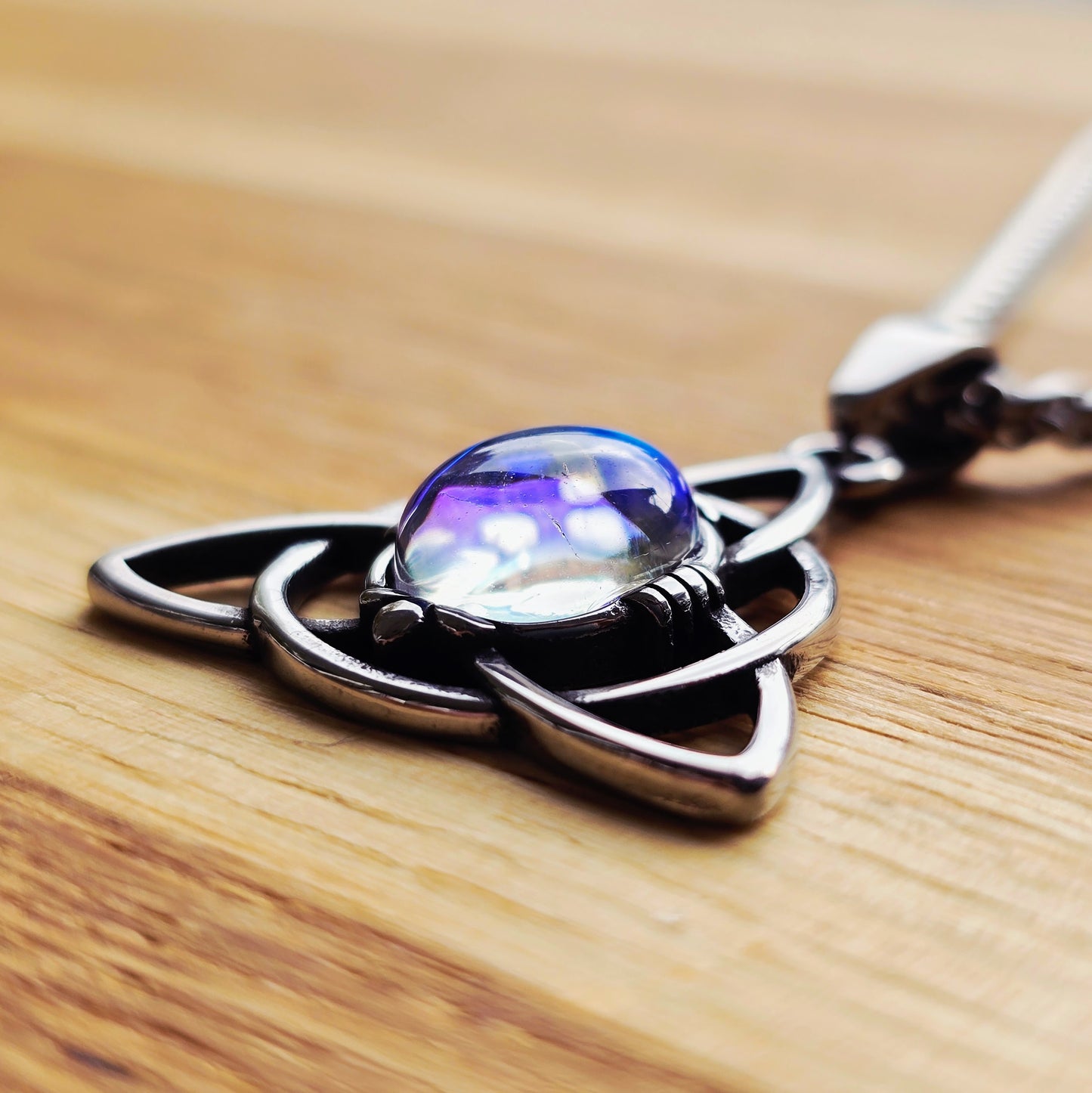 Necklace Celtic Triquetra Knot