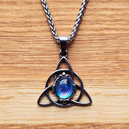 Necklace Celtic Triquetra Knot