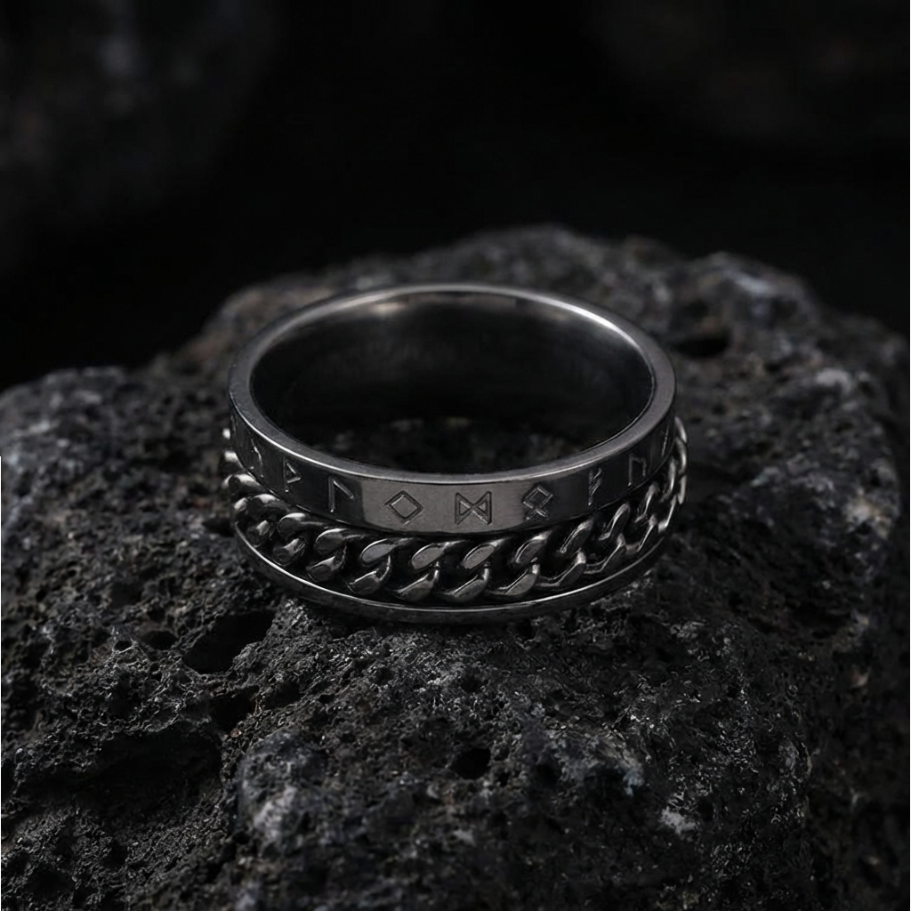 Runic Chainbound Ring Silver