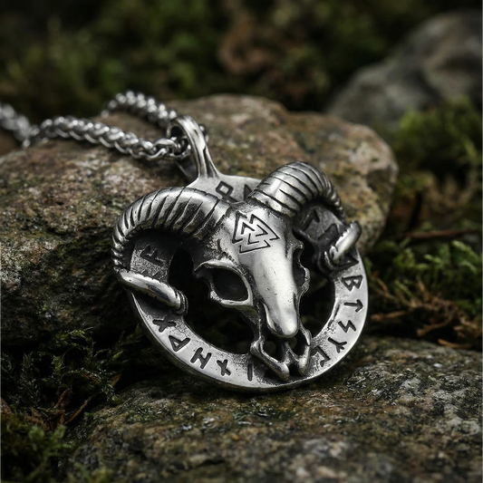 Necklace Tanngnjóstr - Silver